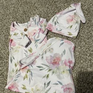 Bundle of Caden Lane Ruffle Footie and 3 knot gowns